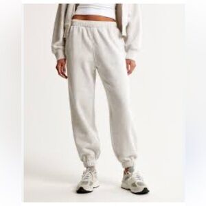 Abercrombie & Fitch grey women’s Fleece Joggers size XS
